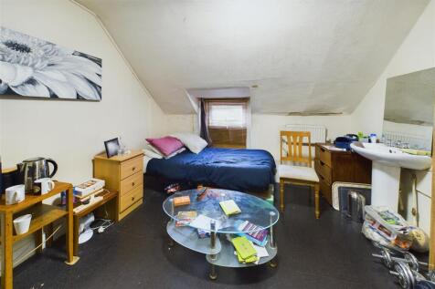 Wick House, Wick Road, Brislington, Bristol BS4 4H