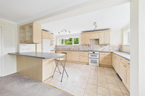 Orchard Hill, Cuttsheath Road, Milbury Heath, Sout
