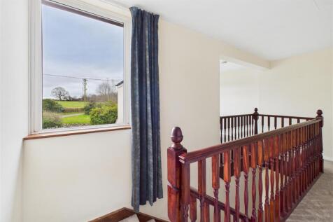 Orchard Hill, Cuttsheath Road, Milbury Heath, Sout