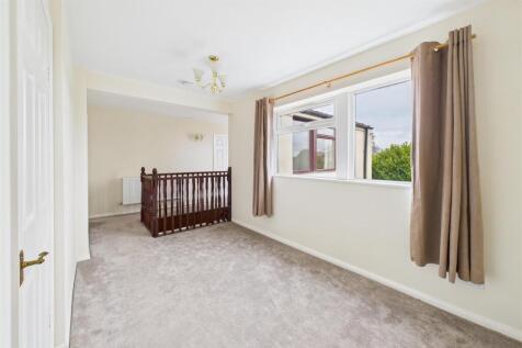 Orchard Hill, Cuttsheath Road, Milbury Heath, Sout