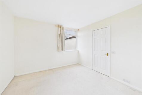 Orchard Hill, Cuttsheath Road, Milbury Heath, Sout