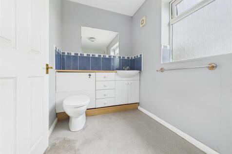 Orchard Hill, Cuttsheath Road, Milbury Heath, Sout