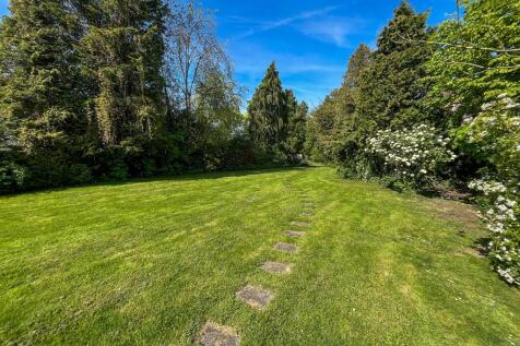 Orchard Hill, Cuttsheath Road, Milbury Heath, Sout