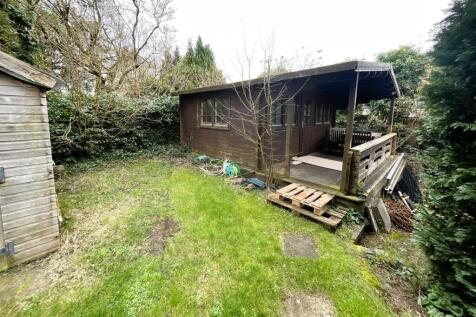 Orchard Hill, Cuttsheath Road, Milbury Heath, Sout