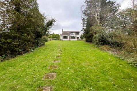 Orchard Hill, Cuttsheath Road, Milbury Heath, Sout