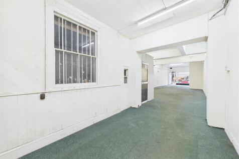 15 Eastover, Bridgwater, Somerset TA6 5AG | Freeho