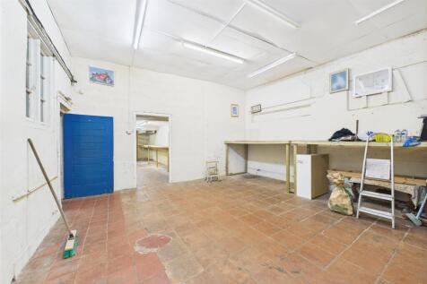 15 Eastover, Bridgwater, Somerset TA6 5AG | Freeho