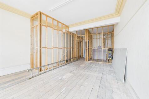 15 Eastover, Bridgwater, Somerset TA6 5AG | Freeho