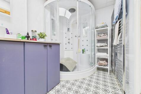 361 Two Mile Hill Road, Kingswood, Bristol BS15 1A