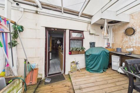 361 Two Mile Hill Road, Kingswood, Bristol BS15 1A