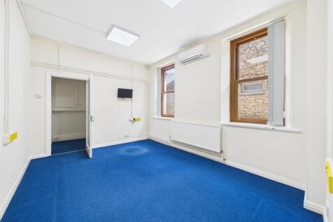 Wellsway House, 9, Wellsway Keynsham, Bath, BS31 1