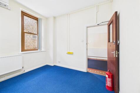 Wellsway House, 9, Wellsway Keynsham, Bath, BS31 1