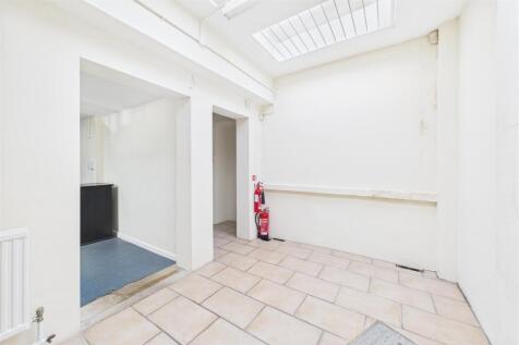 Wellsway House, 9, Wellsway Keynsham, Bath, BS31 1