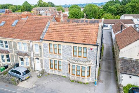 Wellsway House, 9, Wellsway Keynsham, Bath, BS31 1
