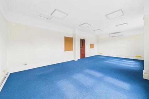 Wellsway House, 9, Wellsway Keynsham, Bath, BS31 1