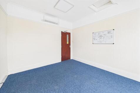 Wellsway House, 9, Wellsway Keynsham, Bath, BS31 1