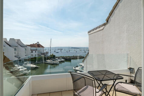 Lounge Balcony