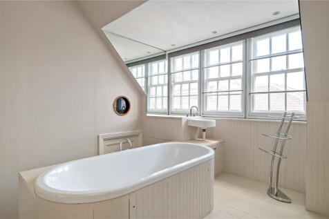 En Suite Bathroom