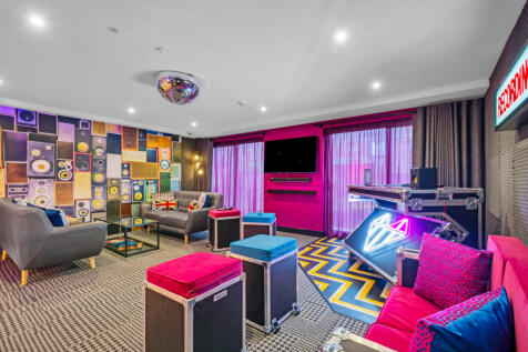 Communal Lounge - Music Room