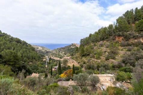 Country-house-sea-views-for-sale-deia-living-blue-mallorca