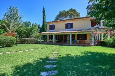 Rustic villa for sale 