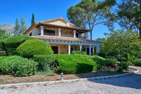 Rustic villa for sale 