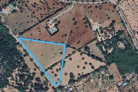 Incredible finca plot between Port de Pollenca and Pollenca