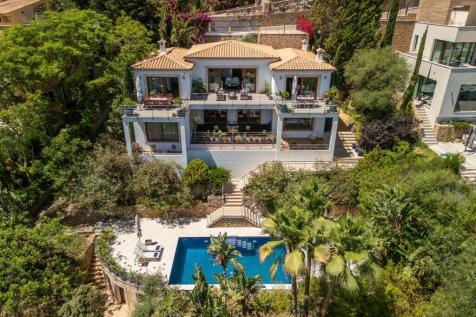 A fantastic villa with sea views in one of the best areas of Puerto Pollensa