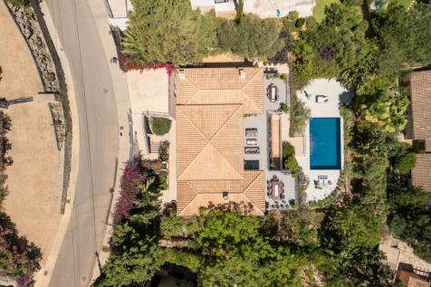 A fantastic villa with sea views in one of the best areas of Puerto Pollensa