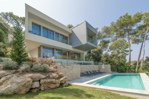 Huge modern design villa in quiet residential area of ??Port de Pollenca