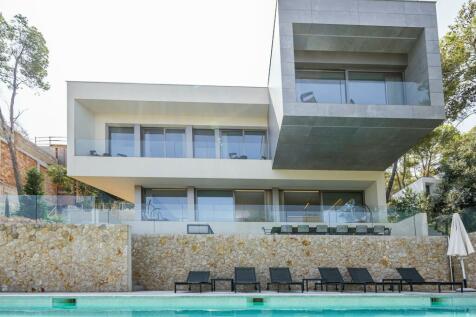 Huge modern design villa in quiet residential area of ??Port de Pollenca