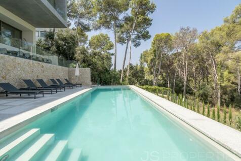 Huge modern design villa in quiet residential area of ??Port de Pollenca