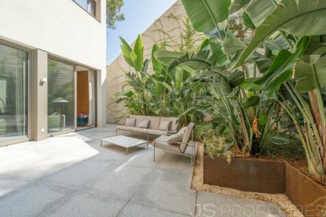 Huge modern design villa in quiet residential area of ??Port de Pollenca