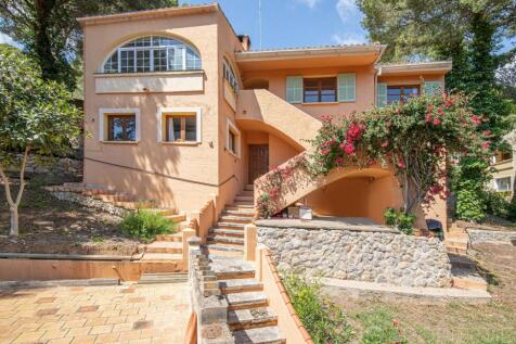 COZY VILLA FOR SALE IN COSTA DE LA CALMA