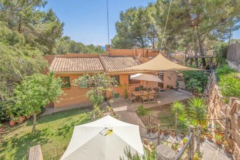 COZY VILLA FOR SALE IN COSTA DE LA CALMA