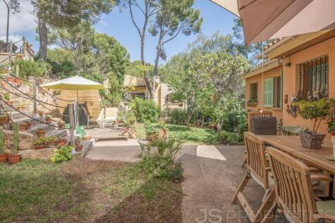 COZY VILLA FOR SALE IN COSTA DE LA CALMA