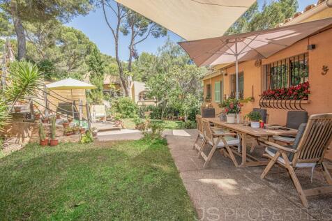 COZY VILLA FOR SALE IN COSTA DE LA CALMA