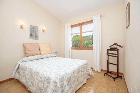 COZY VILLA FOR SALE IN COSTA DE LA CALMA