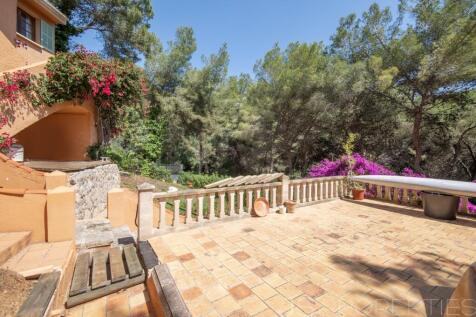 COZY VILLA FOR SALE IN COSTA DE LA CALMA