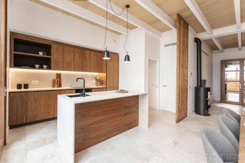 Luxurious townhouse in Pollenca