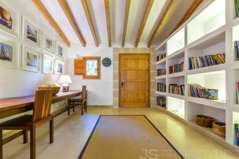 BEAUTIFUL VILLA IN POLLENSA