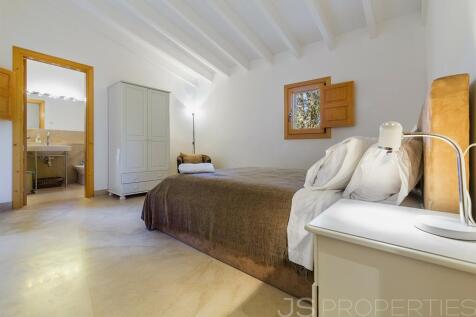 BEAUTIFUL VILLA IN POLLENSA