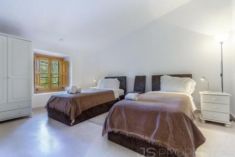 BEAUTIFUL VILLA IN POLLENSA