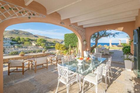 Excellent Villa with spectacular sea views 