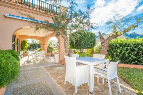 Excellent Villa with spectacular sea views 