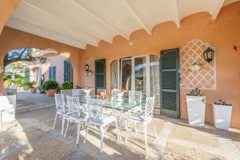 Excellent Villa with spectacular sea views 