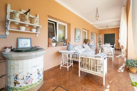 Excellent Villa with spectacular sea views 