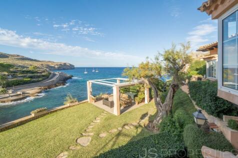 Excellent Villa with spectacular sea views 