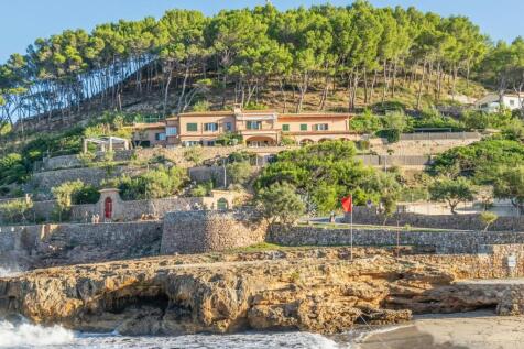 Excellent Villa with spectacular sea views 