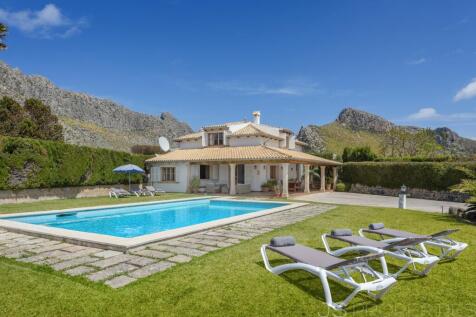 Rustic Villa in walking distance to Port de Pollenca